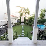 Superbe Appartement Avec Jardin Piscine, Garage