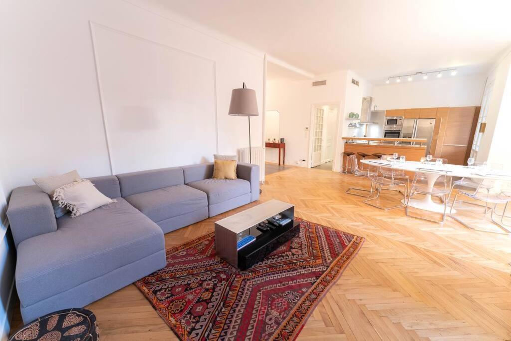 Superbe Avec Jardin Piscine, Garage * Nizza