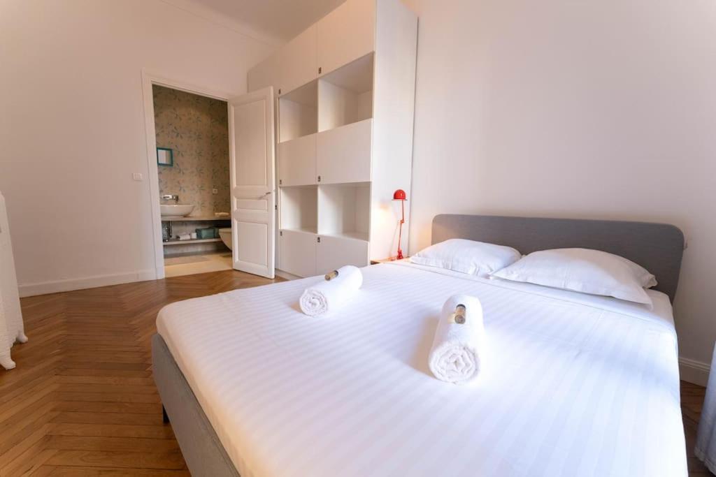 Superbe Avec Jardin Piscine, Garage Apartment Nizza