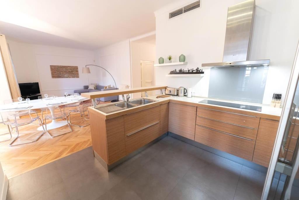 Superbe Avec Jardin Piscine, Garage * Nizza